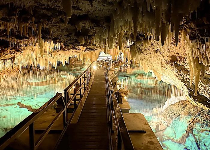 Swimming in Crystal Cave Bermuda – Your Subterranean Adventure