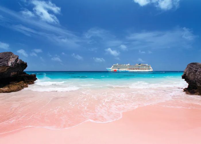 Best Pink Sand Beaches in Royal Naval Dockyard Bermuda